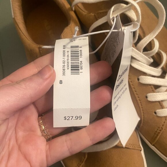 NWT Old Navy 1994 Court Sneakers Cushioned - Tan Caramel Faux Suede, Size 8 - Picture 3 of 5